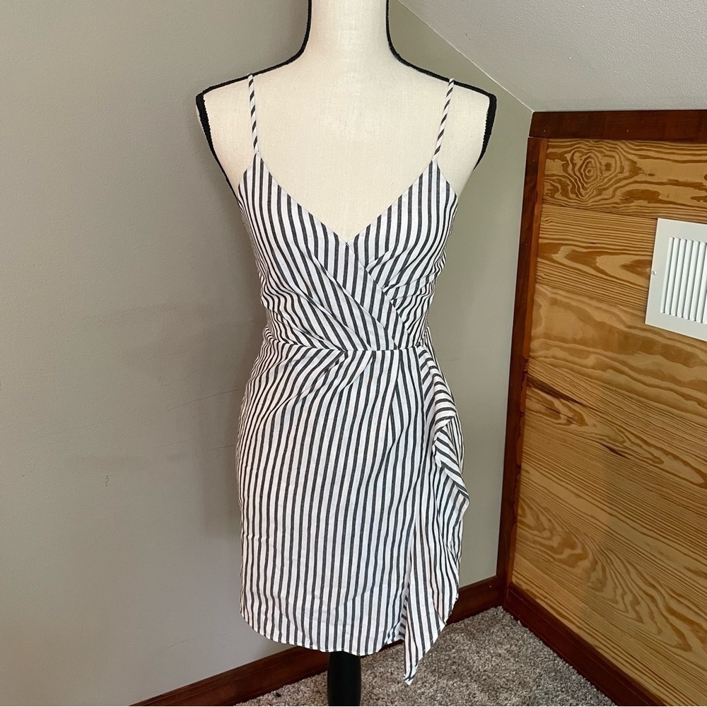 Sienna Sky Grey & White Striped Spaghetti Strap Faux Wrap Mini Dress Extra Small